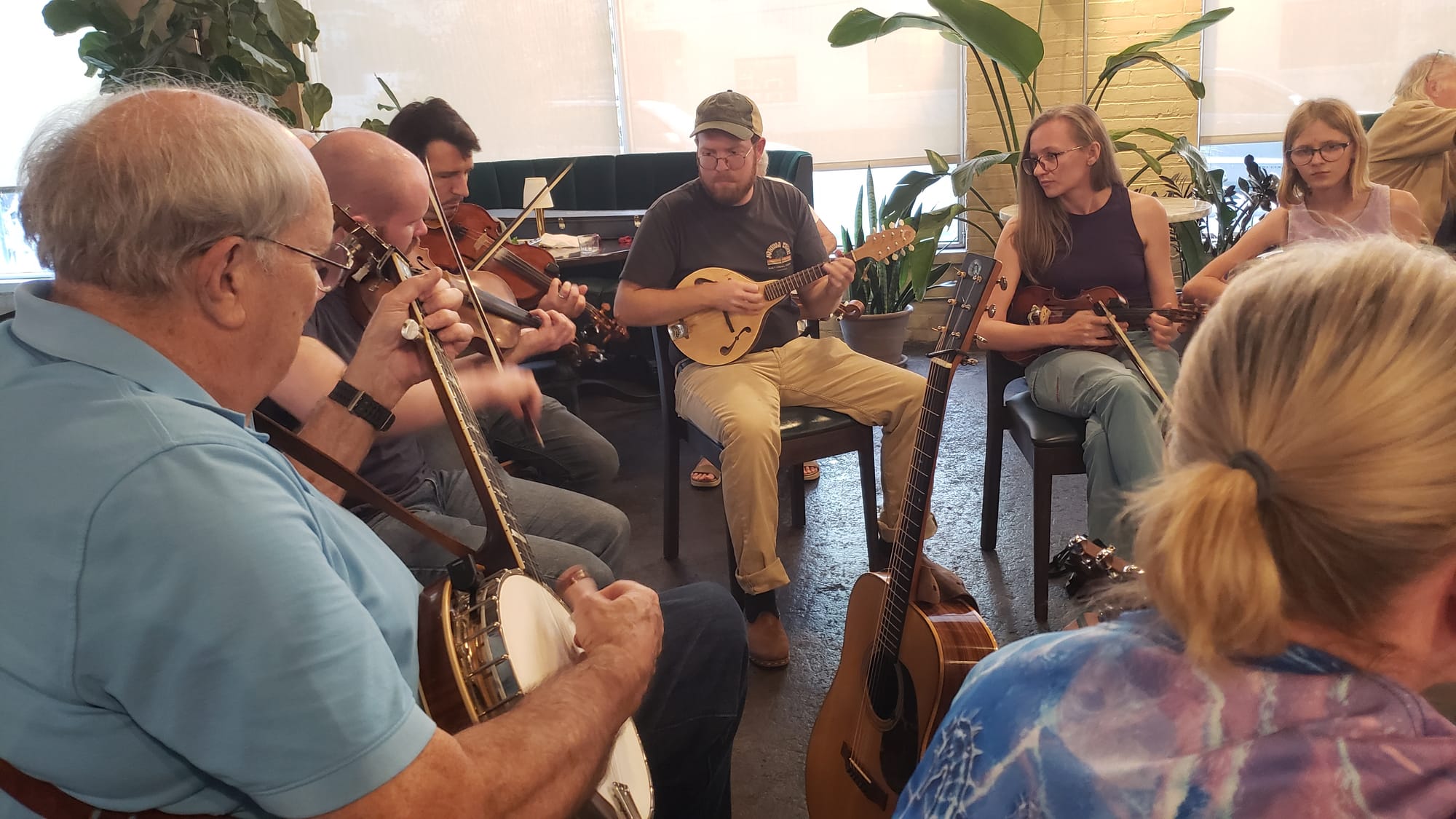 Old Time Music Jams Are Helping Lexington Newcomers  Build Community
