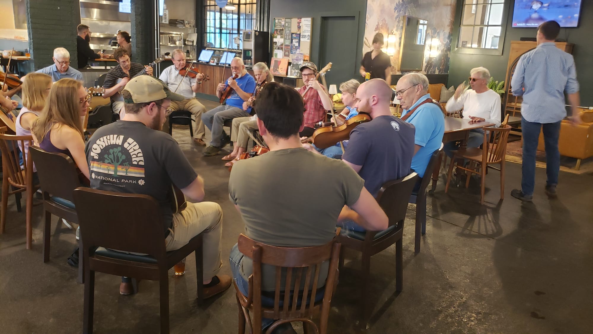 Old Time Music Jams Are Helping Lexington Newcomers  Build Community